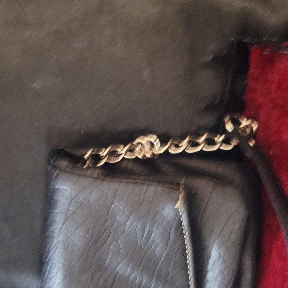Nine west crossbody purse. Black, fashion, holidays, travel, casual, work - Picture 3 of 8